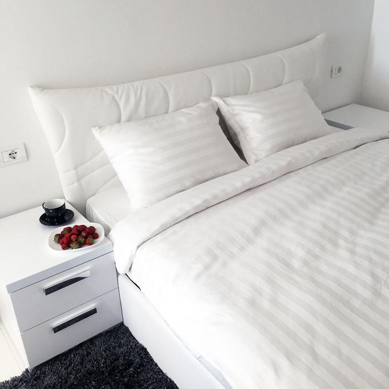 White Residence Luxury Apartments Saranda Szoba fotó