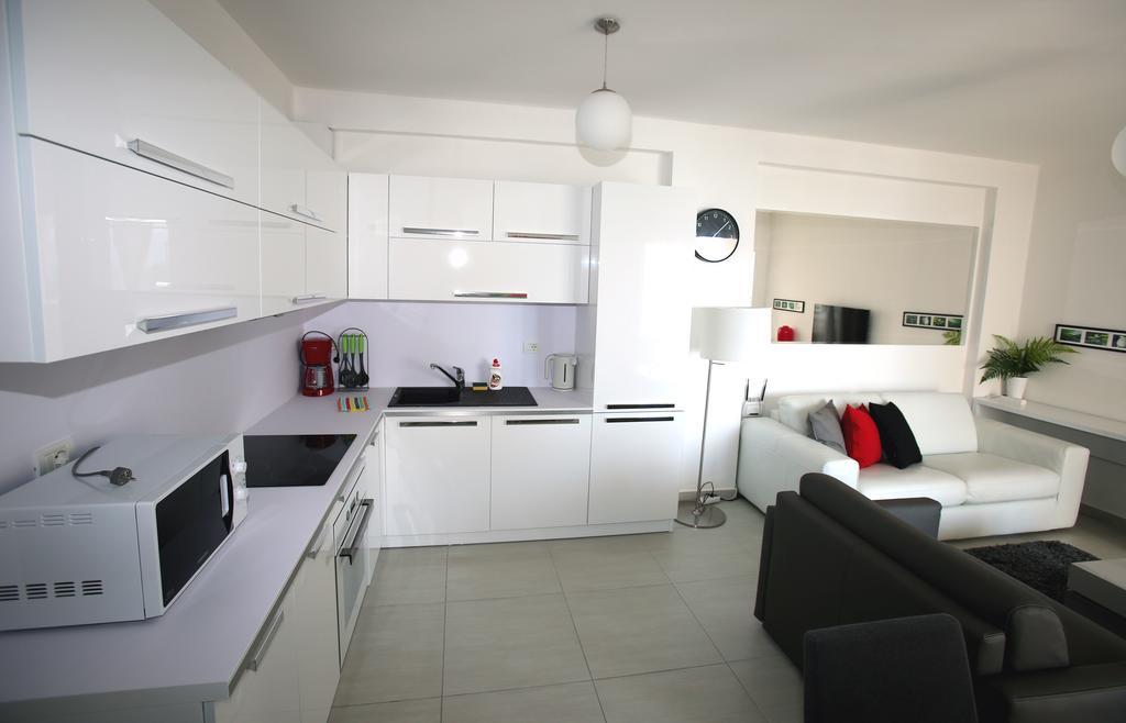 White Residence Luxury Apartments Saranda Kültér fotó