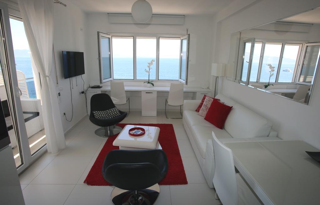 White Residence Luxury Apartments Saranda Kültér fotó