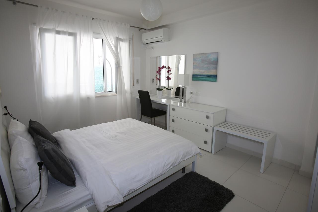 White Residence Luxury Apartments Saranda Kültér fotó
